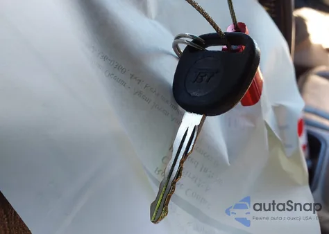 2003 Chevrolet Suburban 1500 Ls из США, поврежденный, VIN 1GNFK16T03J195969